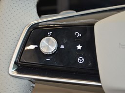 榮威鯨中控圖片