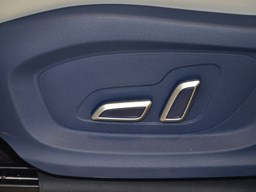 榮威鯨內(nèi)飾圖片