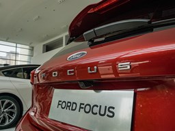 福特?？怂?汽車圖片