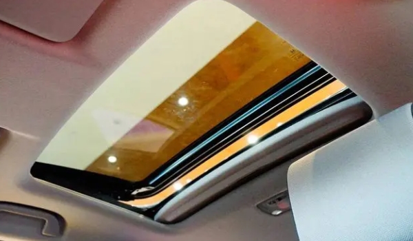 高速路上可以打開(kāi)天窗通風(fēng)嗎 高速路上可以打開(kāi)天窗通風(fēng)