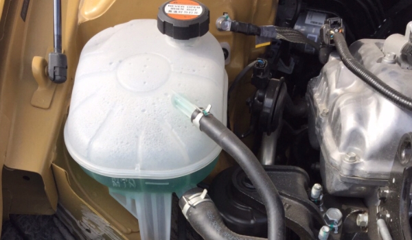 冷卻液和防凍液一樣嗎 是一樣的（冷卻液全稱防凍冷卻液）