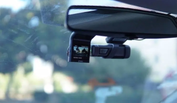 行車記錄儀哪個(gè)牌子好 飛利浦、鐵將軍、凌度三個(gè)品牌效果好
