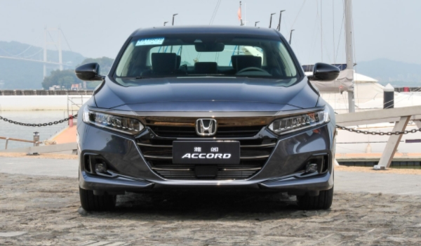 思鉑睿和雅閣哪個(gè)好 雅閣好一些（配置豐富、動(dòng)力充足、保值率高）