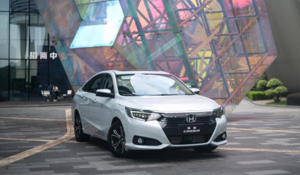 凌派怎么樣 爆發(fā)力強、外觀年輕運動、后排空間大（軸距2730mm）