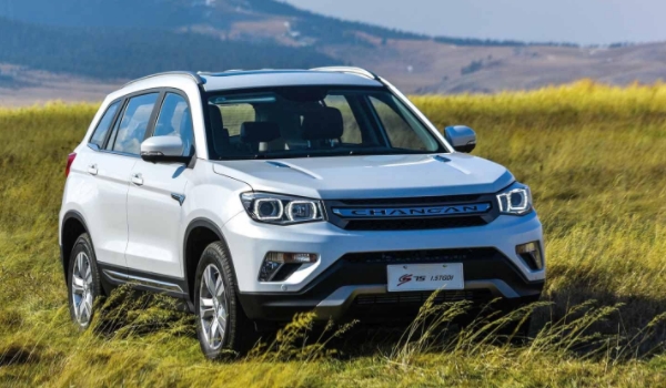 長安cs75怎么樣 科技感十足、外觀時尚大氣（油耗經(jīng)濟實惠）