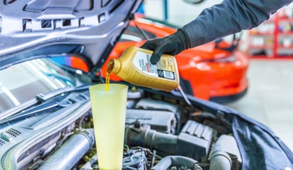 換機油多少錢 500元到2000元之間（看汽車品牌）