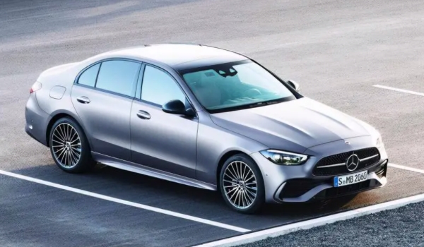 養(yǎng)車一年多少錢 1.5萬到3萬元之間（行駛里程越長費(fèi)用越高）