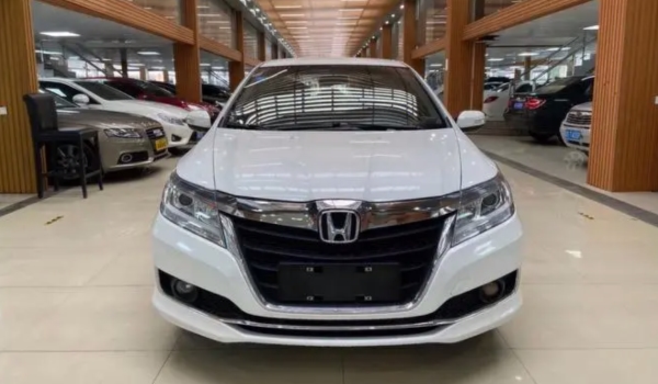 本田凌派怎么樣 節(jié)油效果好、空間舒適度高、加速效果很不錯(cuò)