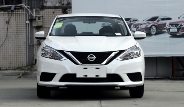 軒逸怎么樣 車輛尺寸好、加速強勁、內(nèi)飾用料很不錯