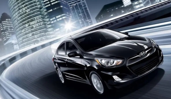 現(xiàn)代瑞納怎么樣 車身時尚、舒適性好、油耗較低