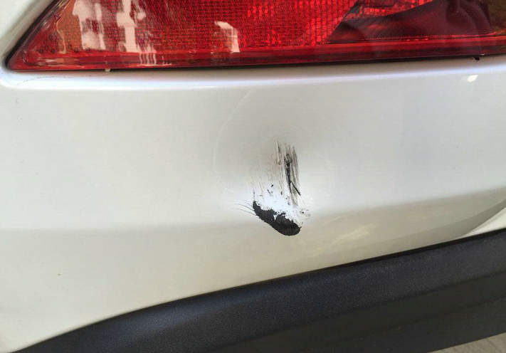 汽車有個小坑怎么修復