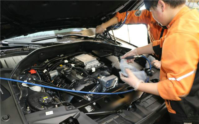 清洗發(fā)動(dòng)機(jī)艙一次要多少錢(qián)