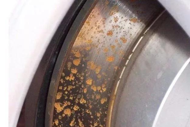 剎車盤(pán)上有銹跡正常嗎