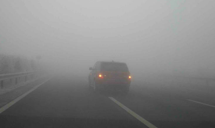 霧天行車(chē)注意事項(xiàng)有哪些