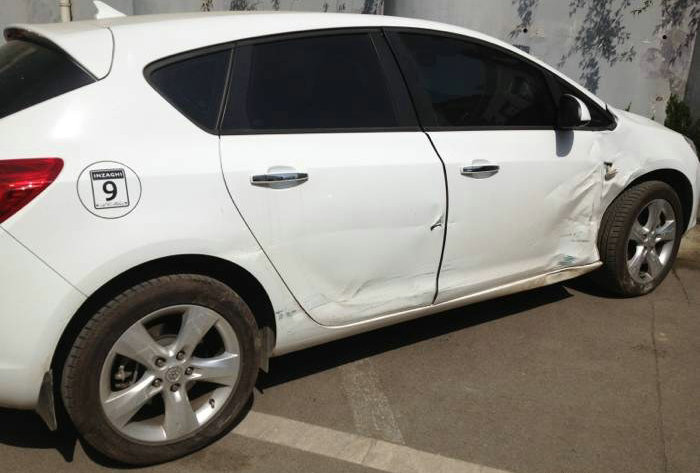 車門(mén)有個(gè)小凹坑怎么辦