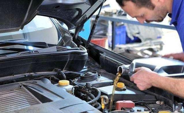 變速箱機(jī)油多久換一次