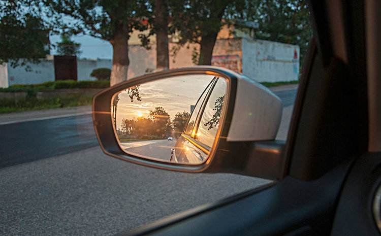 后視鏡電動(dòng)折疊有沒有必要