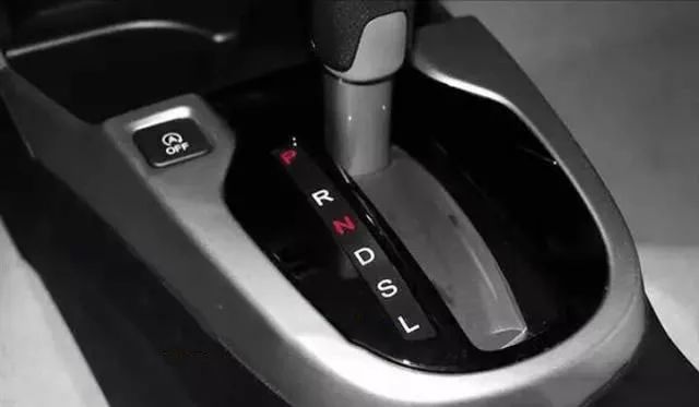 自動(dòng)擋車檔位P R N D L介紹
