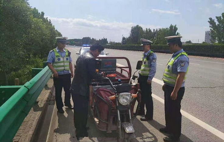 三輪摩托車可以上高速嗎