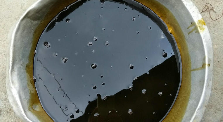 機油發(fā)黑是什么原因