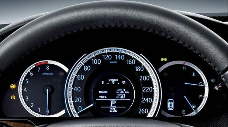 汽車abs故障燈亮還能開嗎