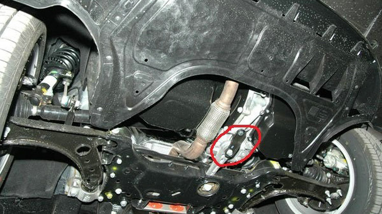 汽車(chē)底盤(pán)被石頭磕到發(fā)動(dòng)機(jī)有異響怎么辦