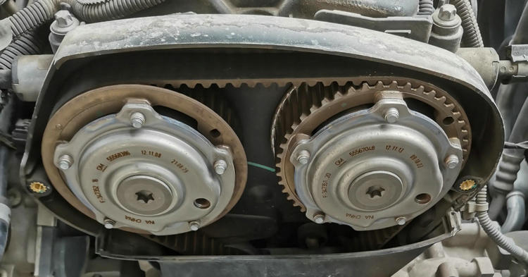 汽車啟動后吱吱響怎么回事