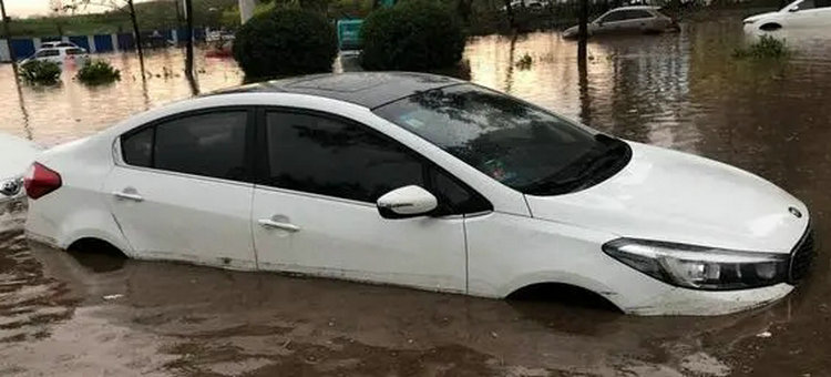 新能源車涉水后怎樣判斷有事沒(méi)事