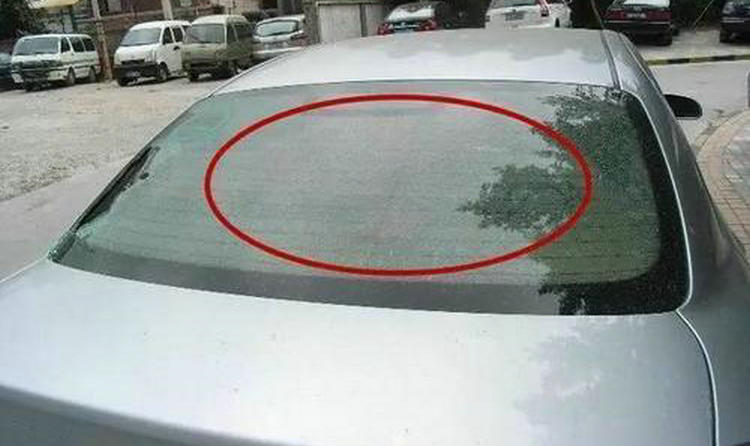 汽車后擋風(fēng)玻璃貼膜的好處