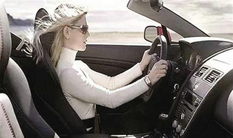 汽車(chē)在低速行駛時(shí)突然熄火是怎么回事