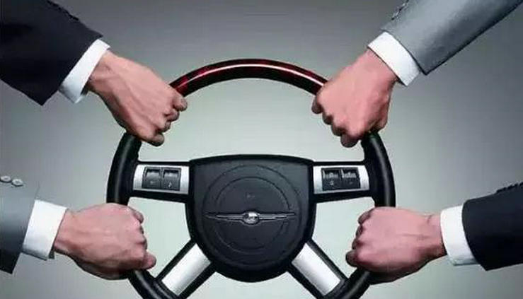 踩剎車(chē)方向盤(pán)抖動(dòng)怎么回事