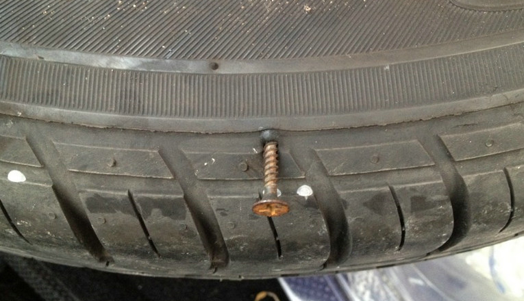 車(chē)胎被人扎了報(bào)警有用嗎