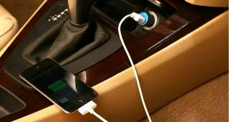 車子不發(fā)動可以給手機充電嗎