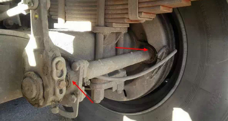妙招判斷哪個(gè)車(chē)輪軸承損壞