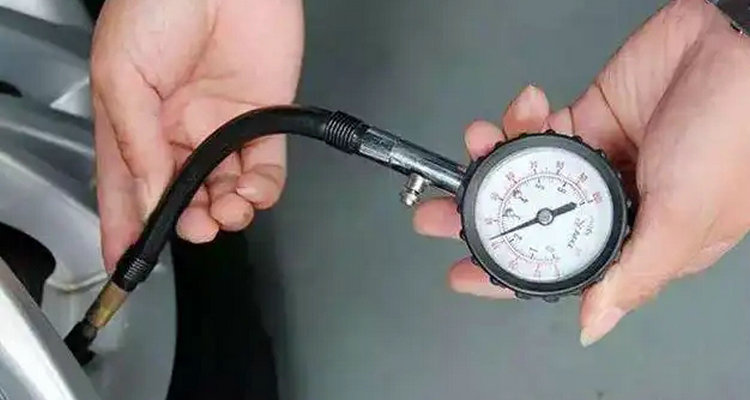 汽車(chē)前輪胎壓多少正常