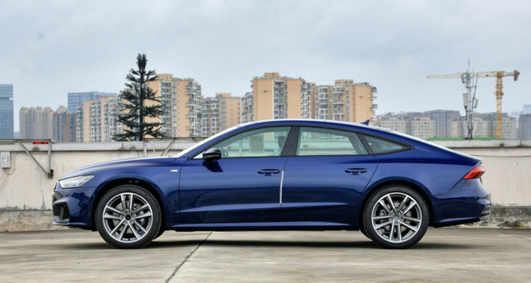 兩廂車(chē)和三廂車(chē)各有什么特點(diǎn)