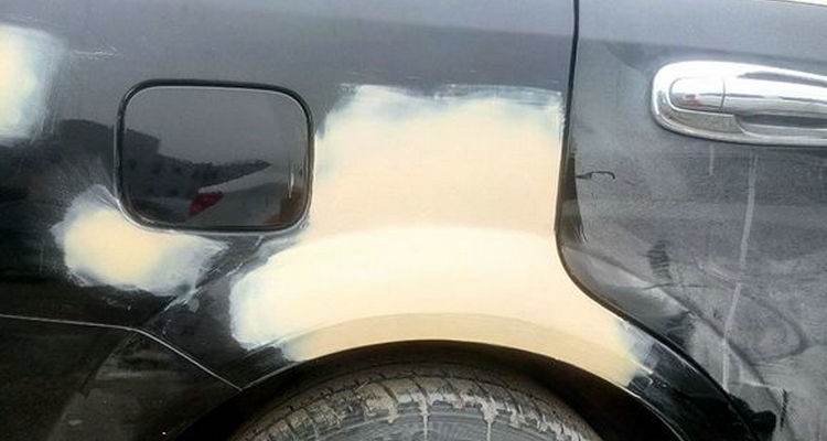 汽車(chē)膩?zhàn)娱_(kāi)裂怎么補(bǔ)救