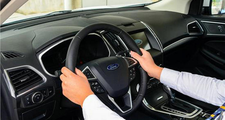 直線行駛方向盤不能超過多少度