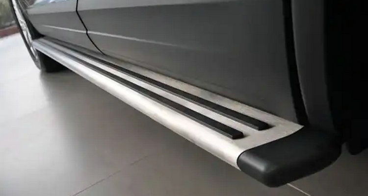 汽車電動(dòng)踏板不伸縮了怎么辦