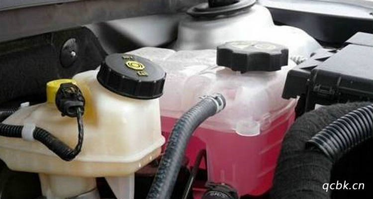 怎樣快速排空玻璃水 車?yán)锏牟Ａ趺磁趴?></i>
          <h3>怎樣快速排空玻璃水 車?yán)锏牟Ａ趺磁趴?/h3>
          <span>知識</span>
          <p class=