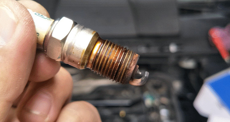 汽車老是燒火花塞是什么原因
