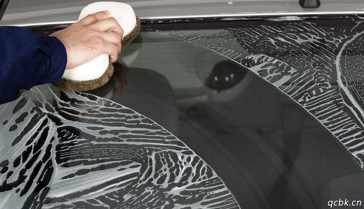 汽車有樹膠用什么可以去掉