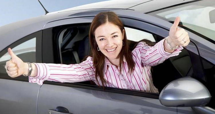 女生學(xué)手動(dòng)擋好還是自動(dòng)擋好些