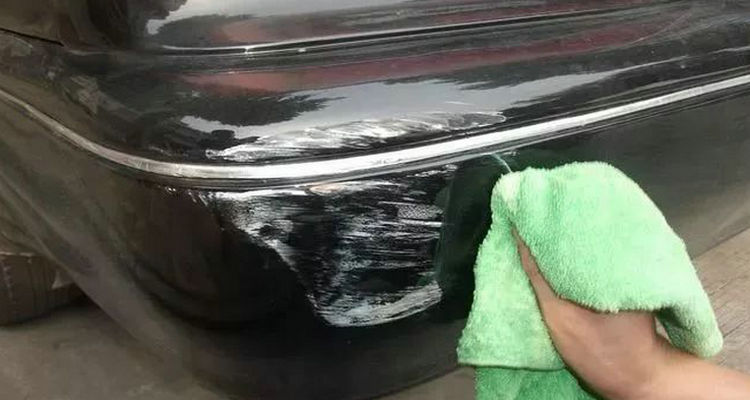 車子刮了露出黑色底漆怎么修復(fù)
