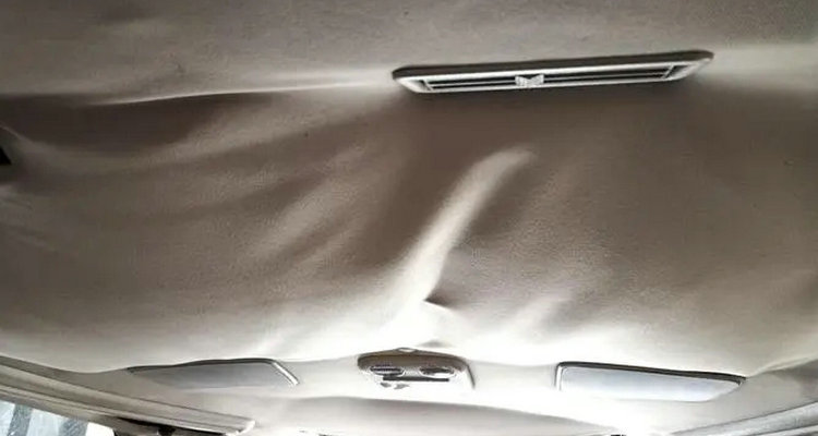 汽車頂棚布脫落怎么修復(fù)