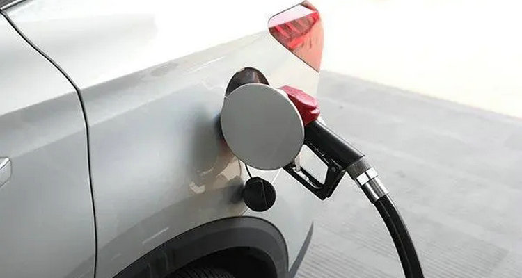 油箱加不進(jìn)去油是怎么回事