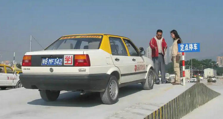 起步松離合老是熄火怎么辦