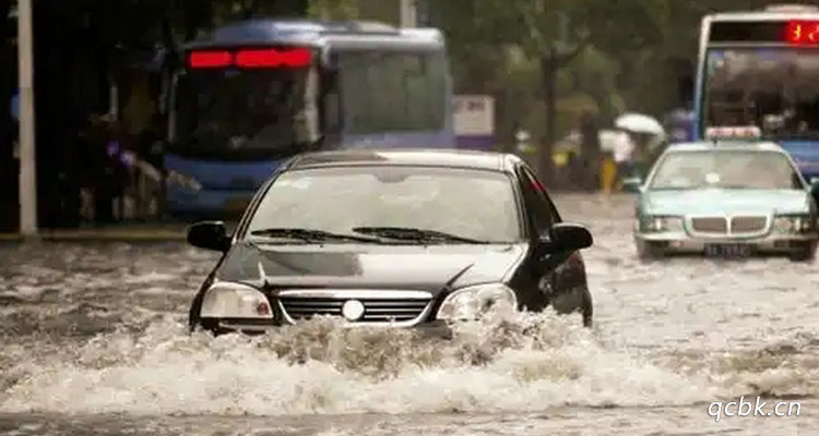 汽車底盤進水怎么處理