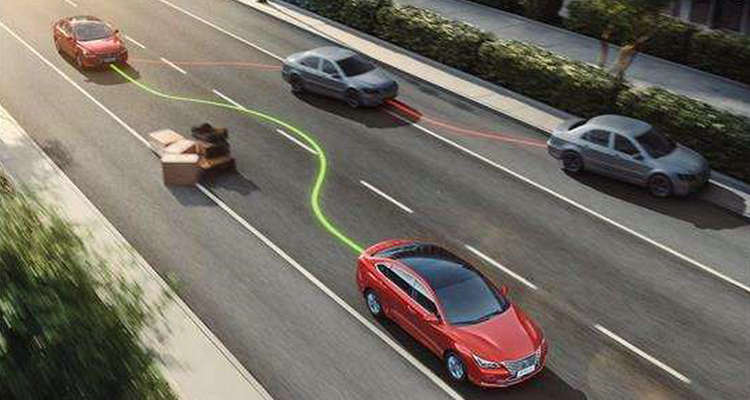 轎車方向跑偏是什么原因