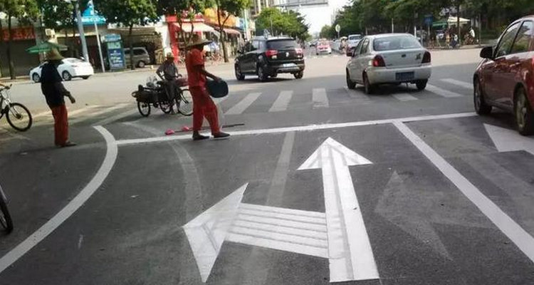 紅綠燈不小心壓線一定會被拍嗎